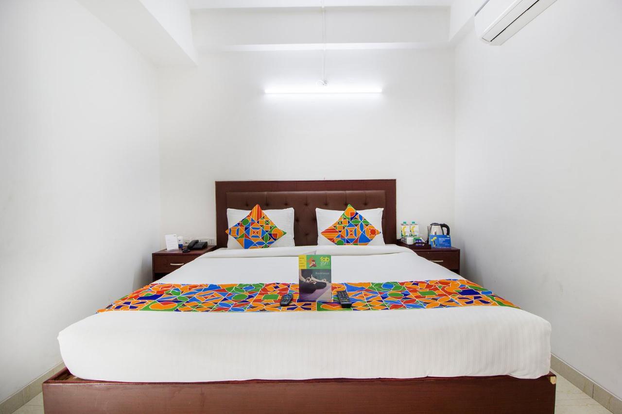 Fabhotel Limestone Suites - 750M From Yashoda Hospitals, Somajiguda Hyderabad Exterior foto