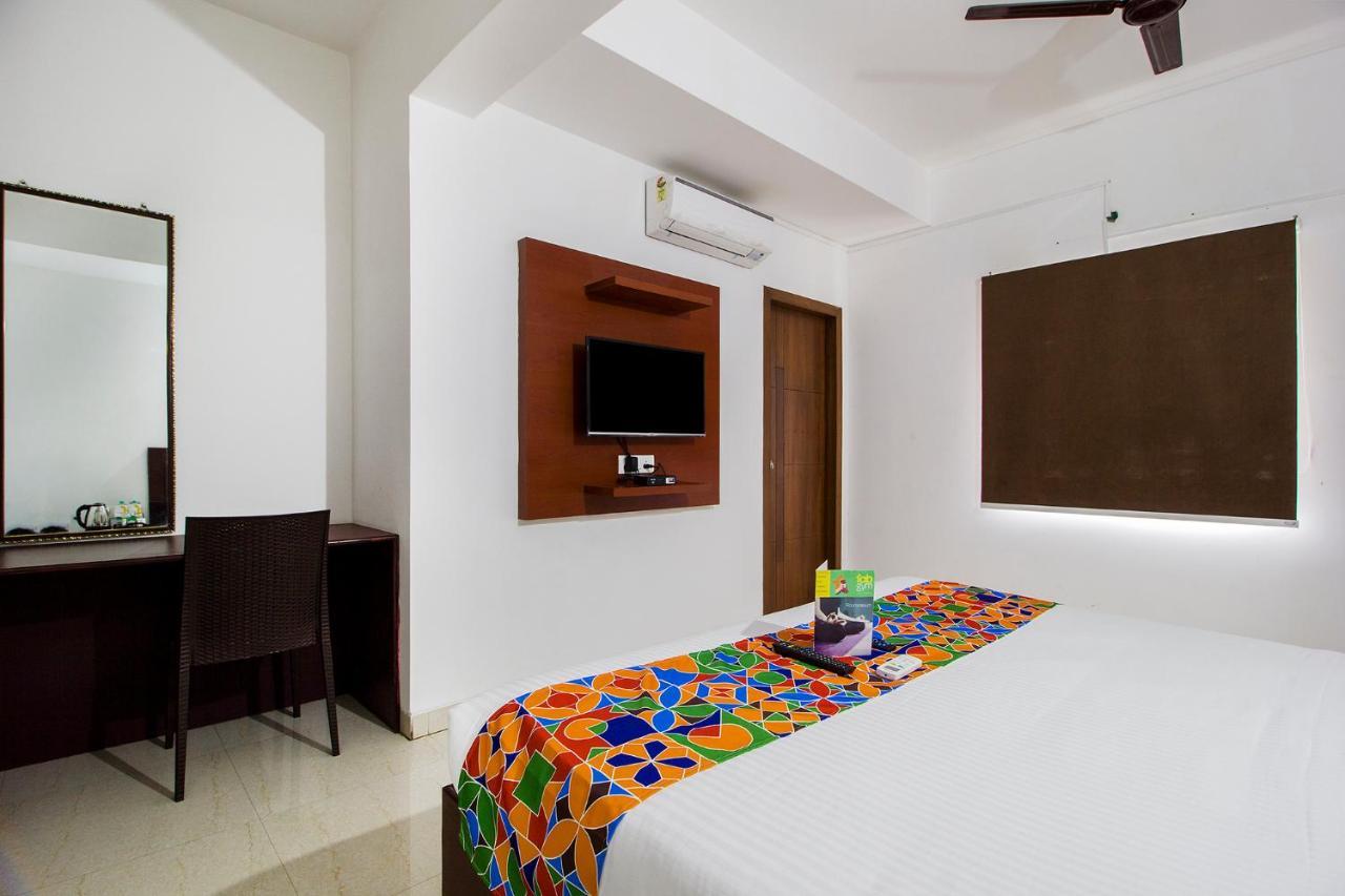Fabhotel Limestone Suites - 750M From Yashoda Hospitals, Somajiguda Hyderabad Exterior foto